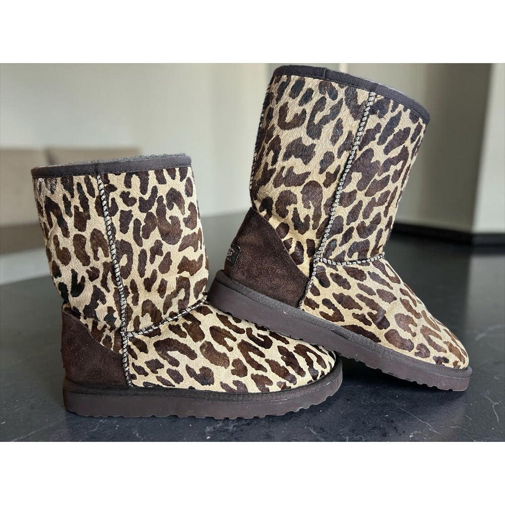 UGG Classic Short Exotic 1002790 Women's Size 7 Leopard Calf Hair Sheepskin Boot